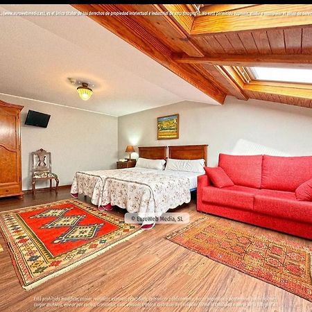 Hotel Palacio Carlos I Villaviciosa  Extérieur photo