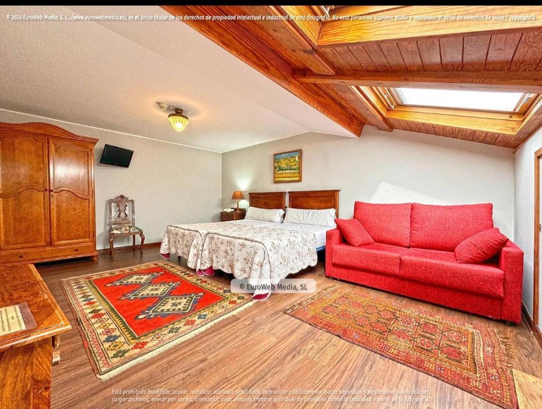 Hotel Palacio Carlos I Villaviciosa  Extérieur photo
