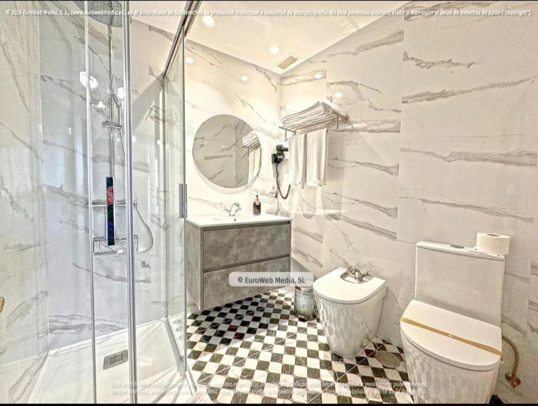 Hotel Palacio Carlos I Villaviciosa  Extérieur photo
