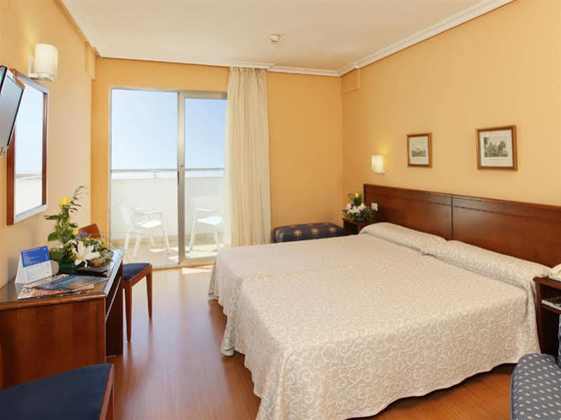 Hotel Palacio Carlos I Villaviciosa  Extérieur photo